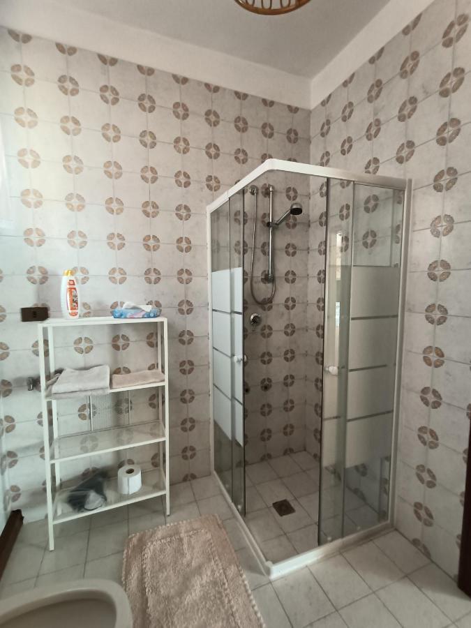Crone B&B Le Rose מראה חיצוני תמונה